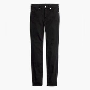 9" Mid-Rise Skinny Jeans in Lunar Wash: TENCEL™ Denim Edition